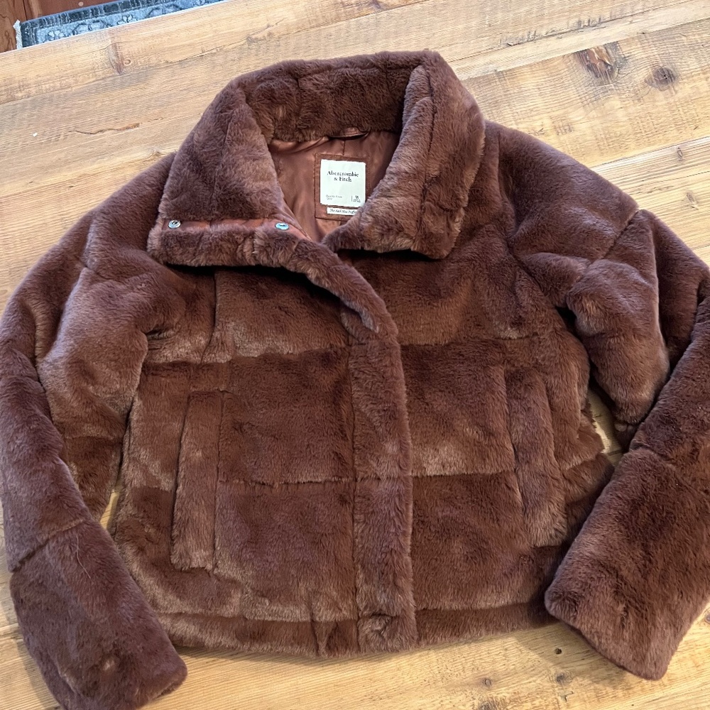 Abercrombie & Fitch Plush Brown Faux-Fur Puffer Jacket Medium Almost New